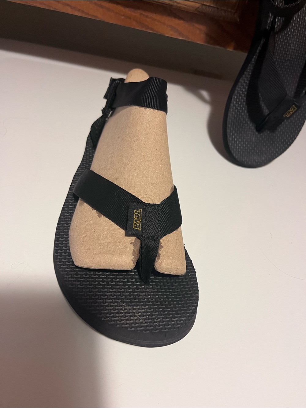 Teva Original Universal Thong Sandals EUC Black Women Size 7 Waterproof Strappy - Picture 4 of 5